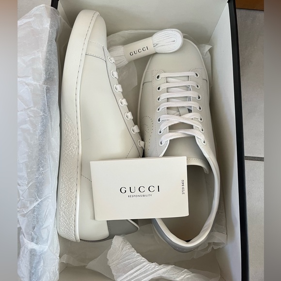 Gucci White Leather “Ace Sneakers with Interlocking G - Picture 13 of 14
